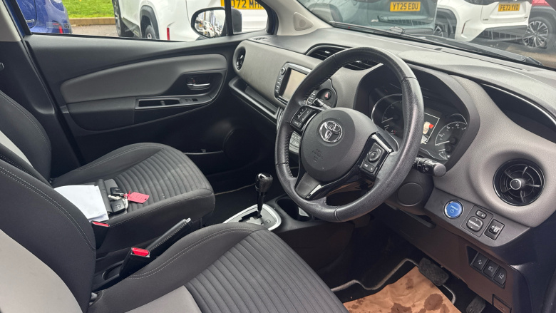 Toyota Yaris 1.5 Hybrid Icon Tech 5dr CVT Hybrid Hatchback